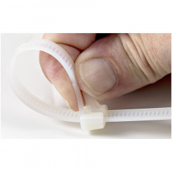 StarTech.com 15cm Reusable Cable Ties Nylon 100 Pack